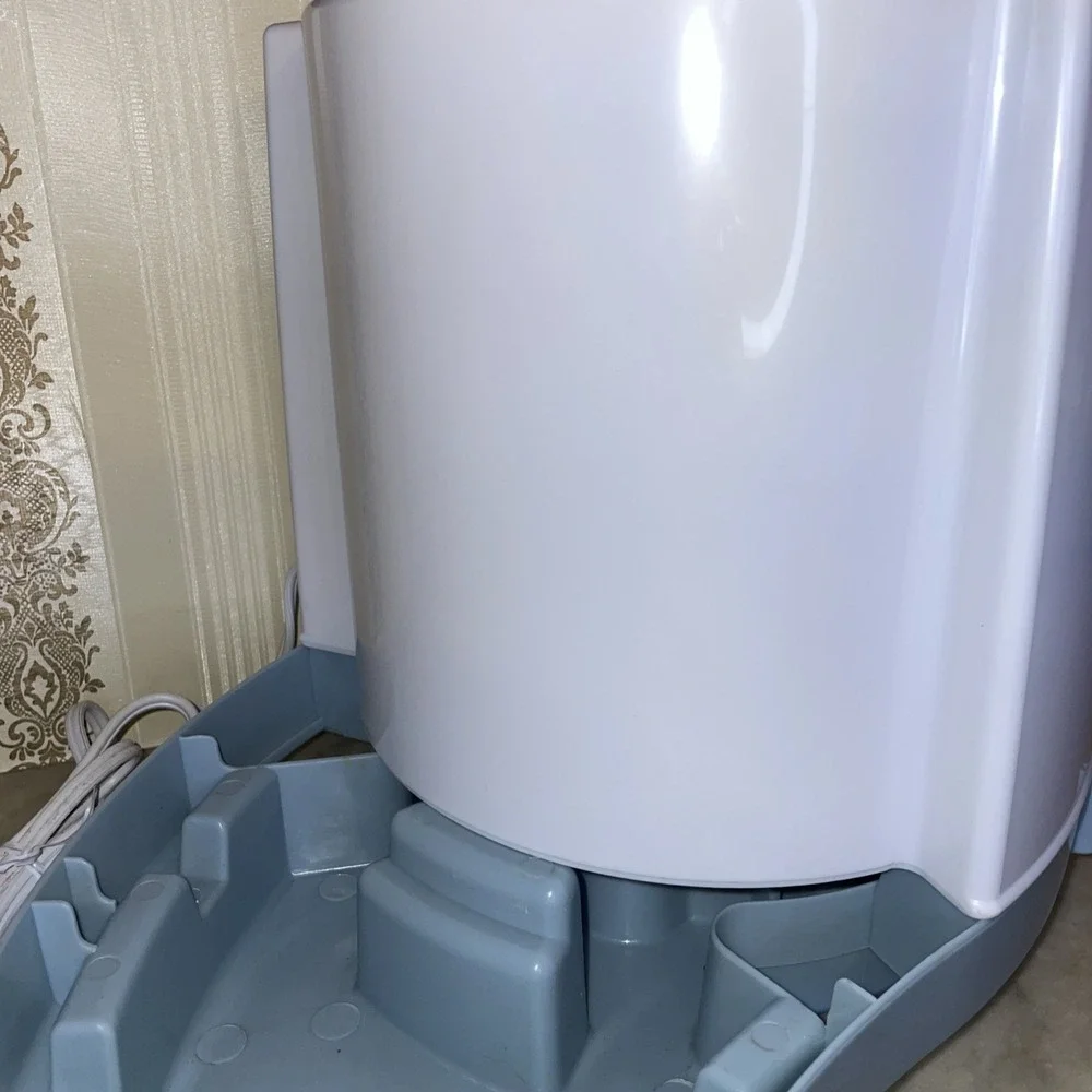 Sunbeam Cool Mist Humidifier SCM1746-UM White ~1.5 gallons